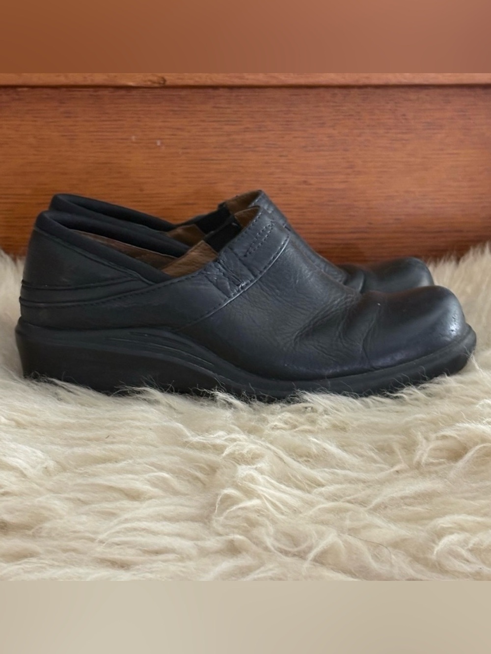 Ariat Santa Cruz Black Leather Slip-On Clogs